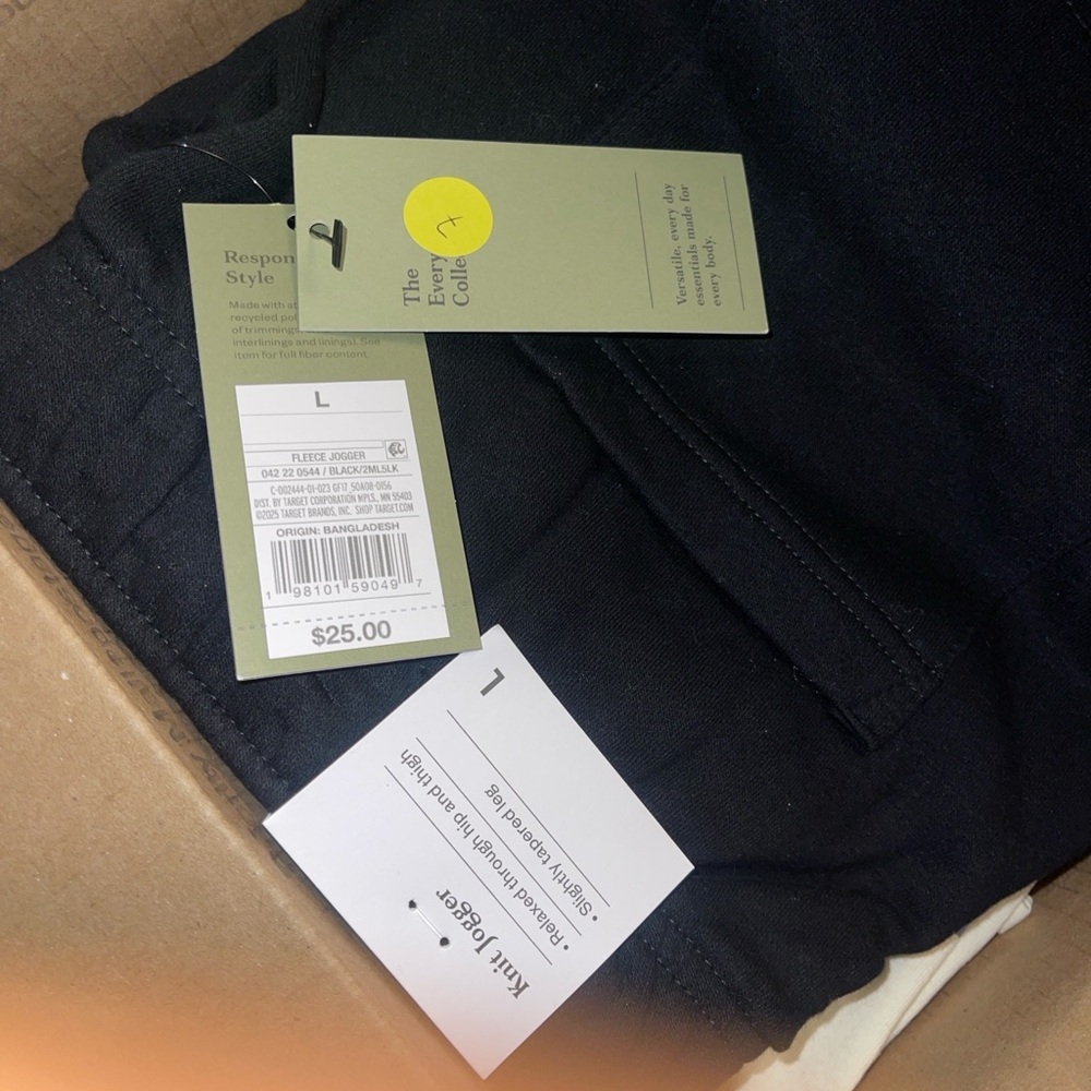 Men's Black Joggers - Picture 7 of 7